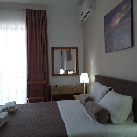Aparthotel Hause Zorbas Paralia Dionisiou Habitación foto